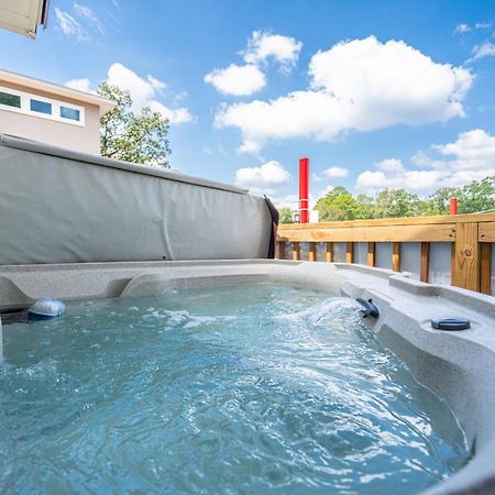Canary Lake Cottage W/Hot Tub At Sam'S Pizza ฮอตสปริงส์ ภายนอก รูปภาพ